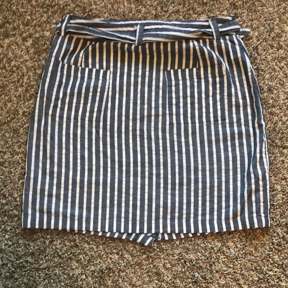 Striped Wrap Skirt - Picture 3 of 3
